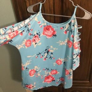 Open shoulder floral top